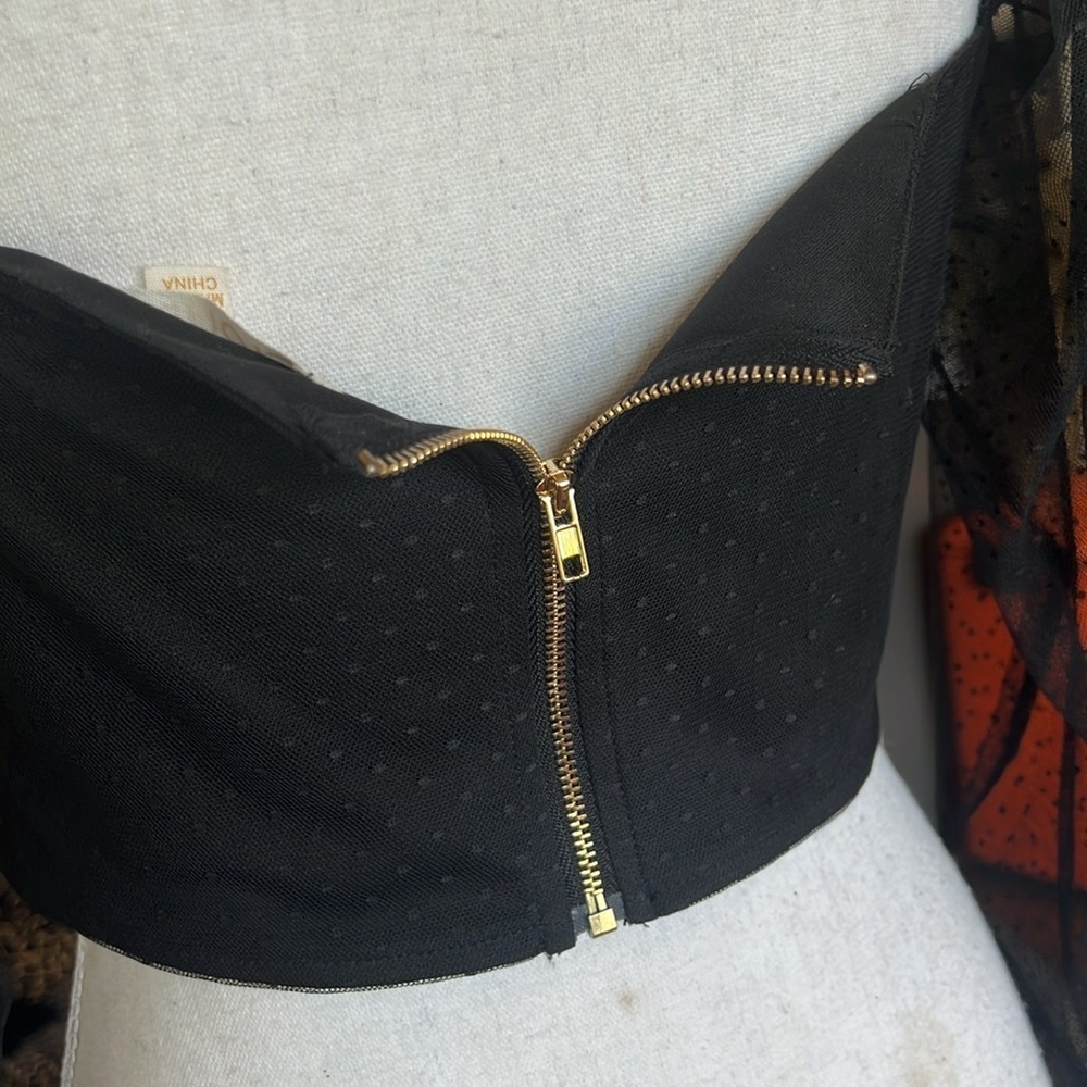 Cropped Long Sleeve Top by CLOUD TEN - Picture 4 of 12